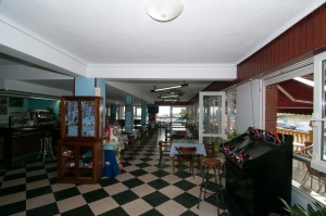 Cafetería-Bar 2